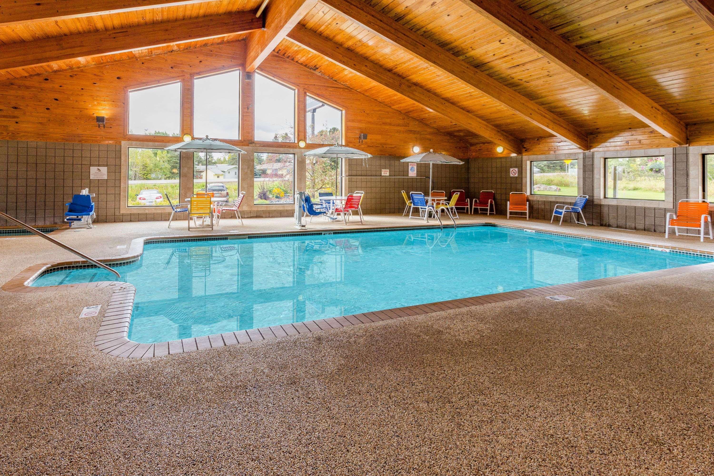 Americinn By Wyndham Duluth South Proctor Black Woods Event Ctr Bagian luar foto
