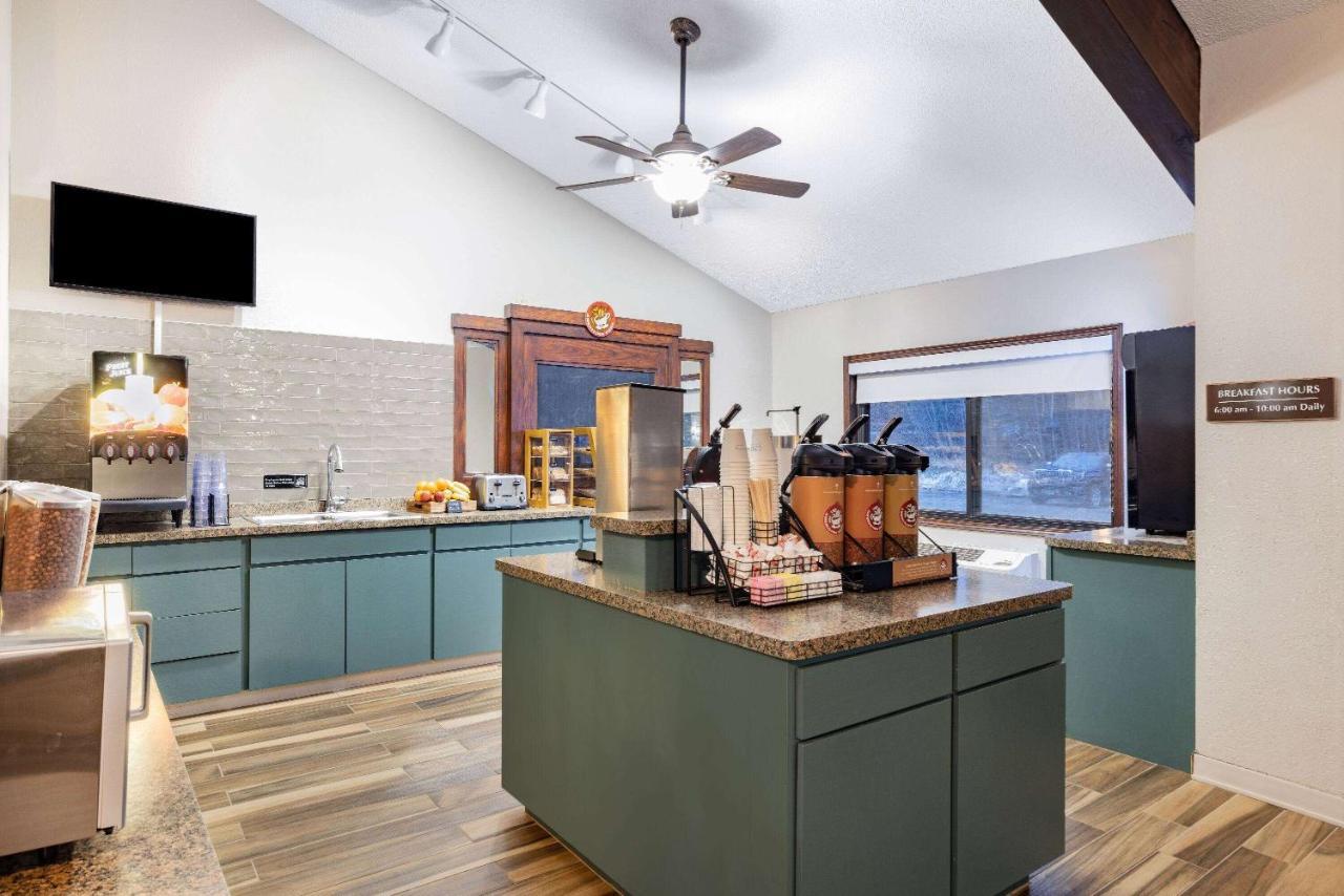 Americinn By Wyndham Duluth South Proctor Black Woods Event Ctr Bagian luar foto