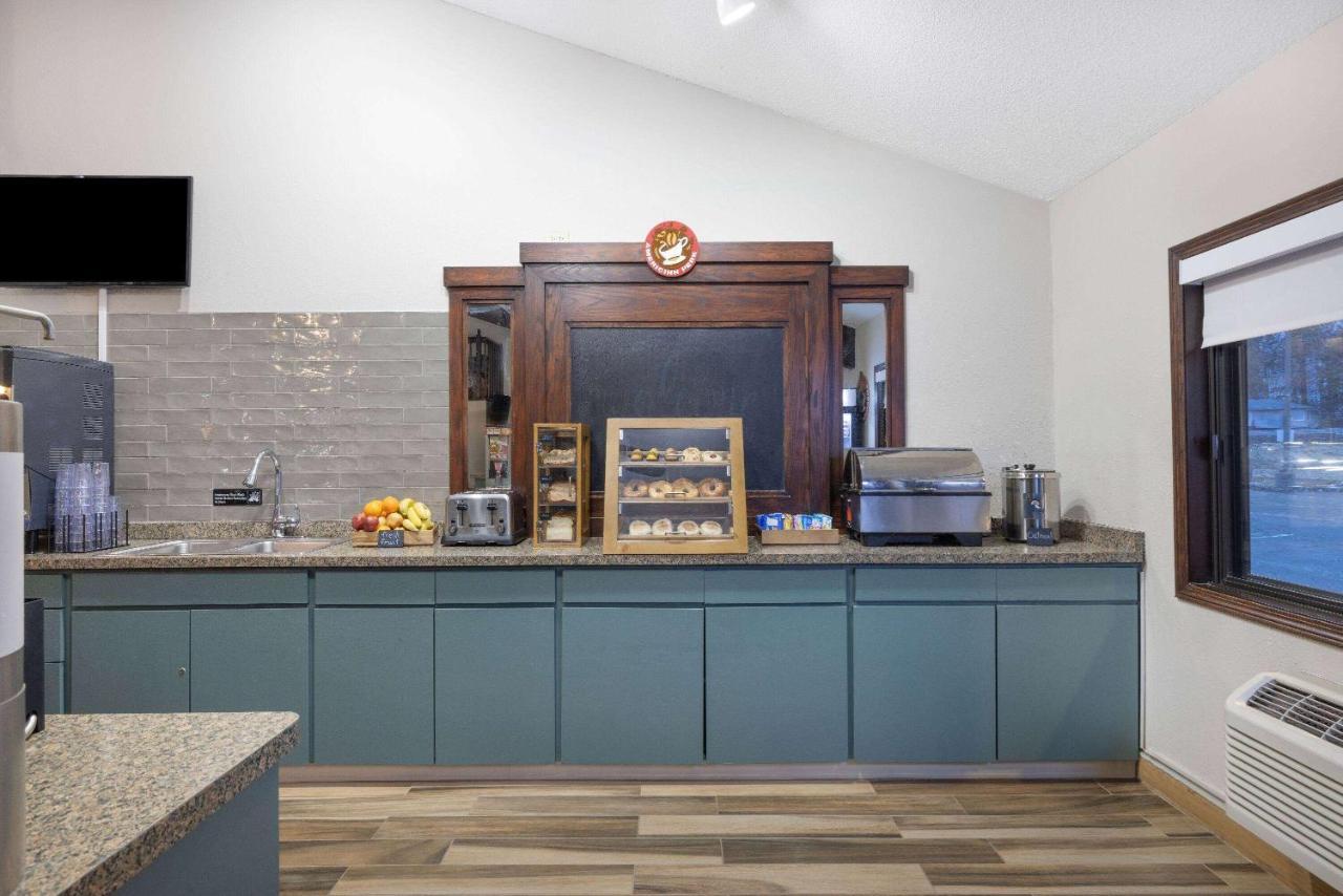Americinn By Wyndham Duluth South Proctor Black Woods Event Ctr Bagian luar foto